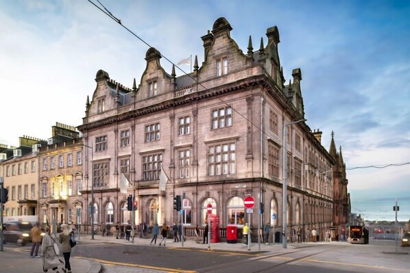 Exterior - Clayton Hotel St Andrew Square, Edinburgh (Edinburgh)