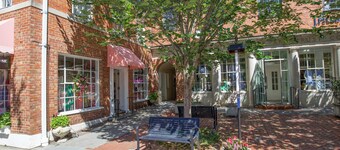 Broad Street 2 BR Apartment in the Heart of Downtown Southern Pines