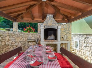 Dining room - Ester Premium Stay (Krsan)