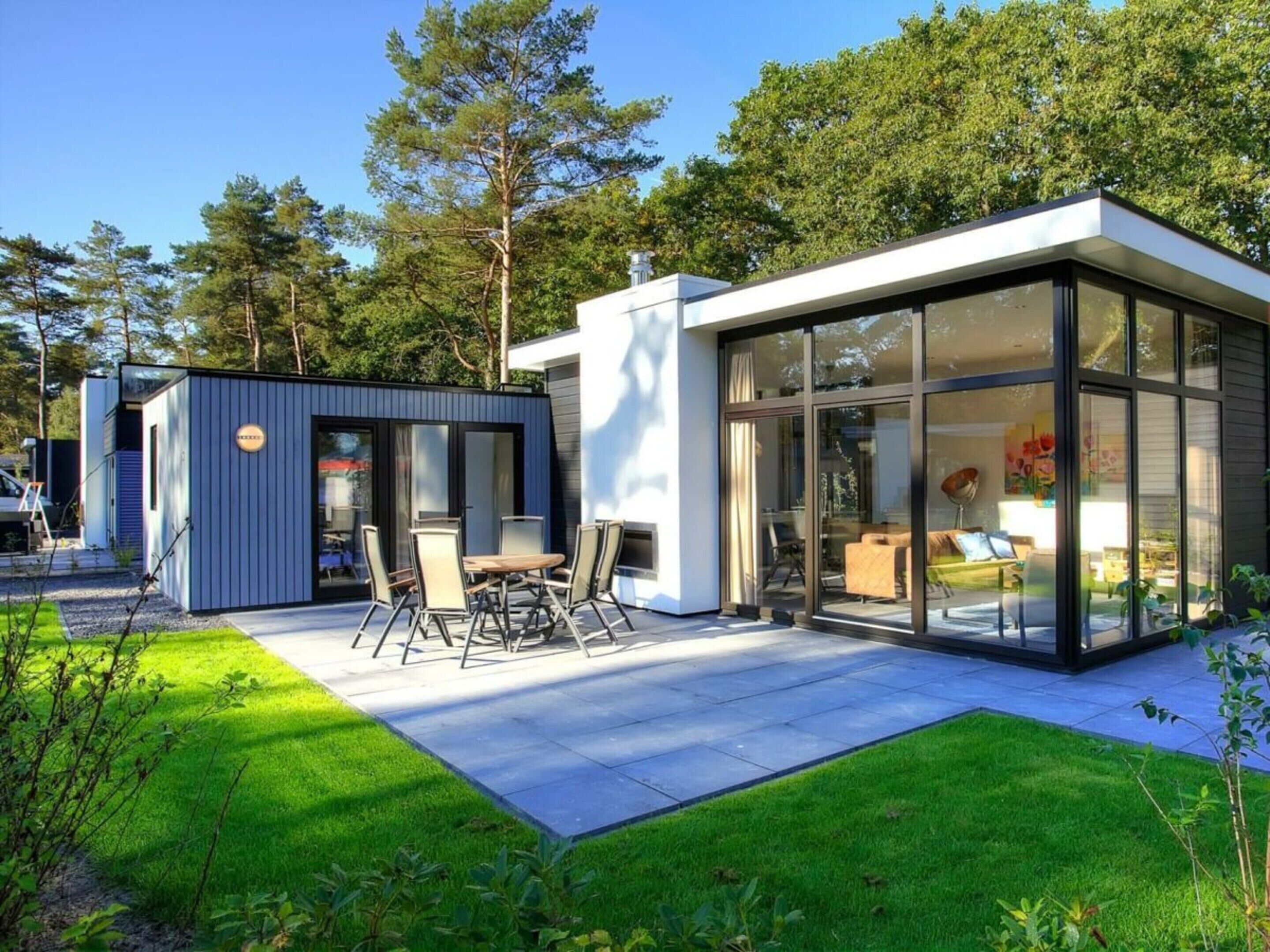 House | Outdoor dining