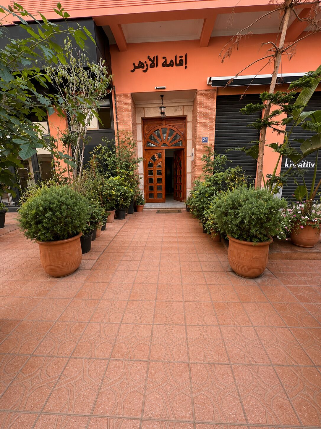 تفاصيل الفندق من الخارج