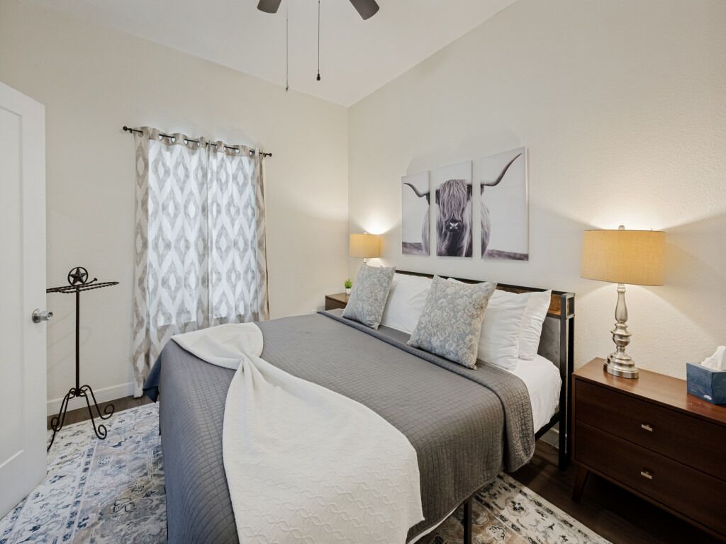3 chambres, fer et planche à repasser, Wi-Fi gratuit, draps fournis