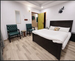 Iron/ironing board, free WiFi - AGH Guesthouse & Rooms (Islamabad)
