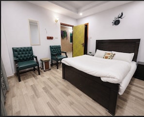 Family Double Room | Iron/ironing board, free WiFi - AGH Guesthouse & Rooms (Islamabad)