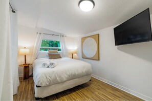 4 Schlafzimmer, Schreibtisch, Bügeleisen/Bügelbrett, kostenloses WLAN