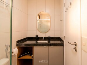 Eenvoudig appartement | Badkamer