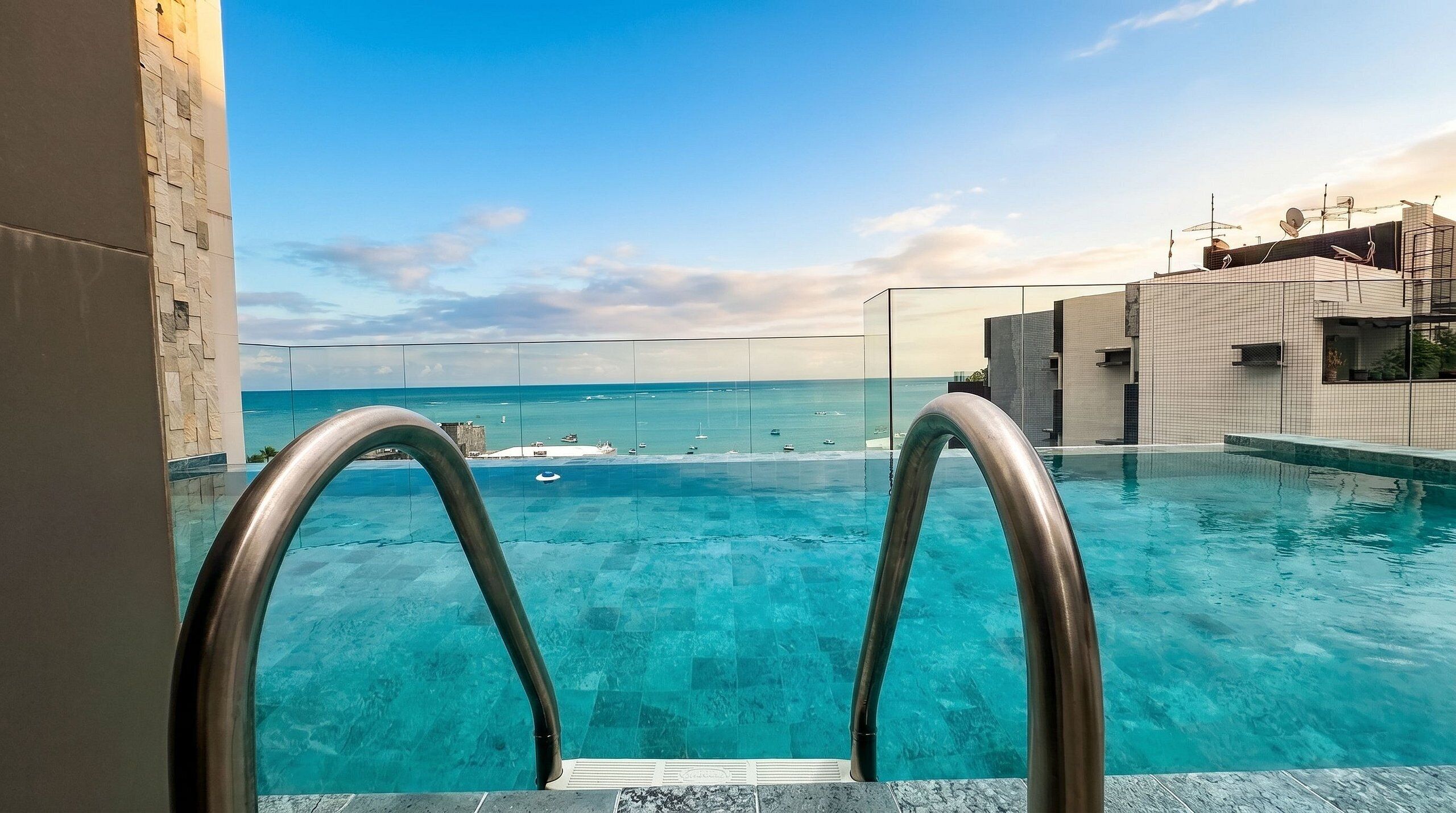 Basic Apartment | Pool