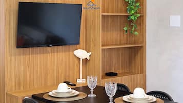 Suite | Dining