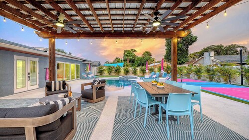 NEW! Heated Pool, Pickleball, Mini-Golf, Play Room
