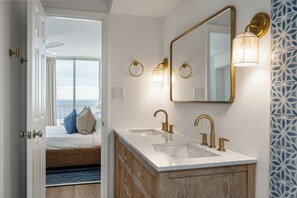 Iron/ironing board, internet, bed sheets - Beautifully Designed Oceanfront Villas Close to Everything (Folly Beach)