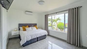 Villa, 4 Bedrooms, Accessible, Smoking