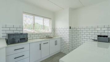 Villa, 4 Bedrooms, Accessible, Smoking | Interior