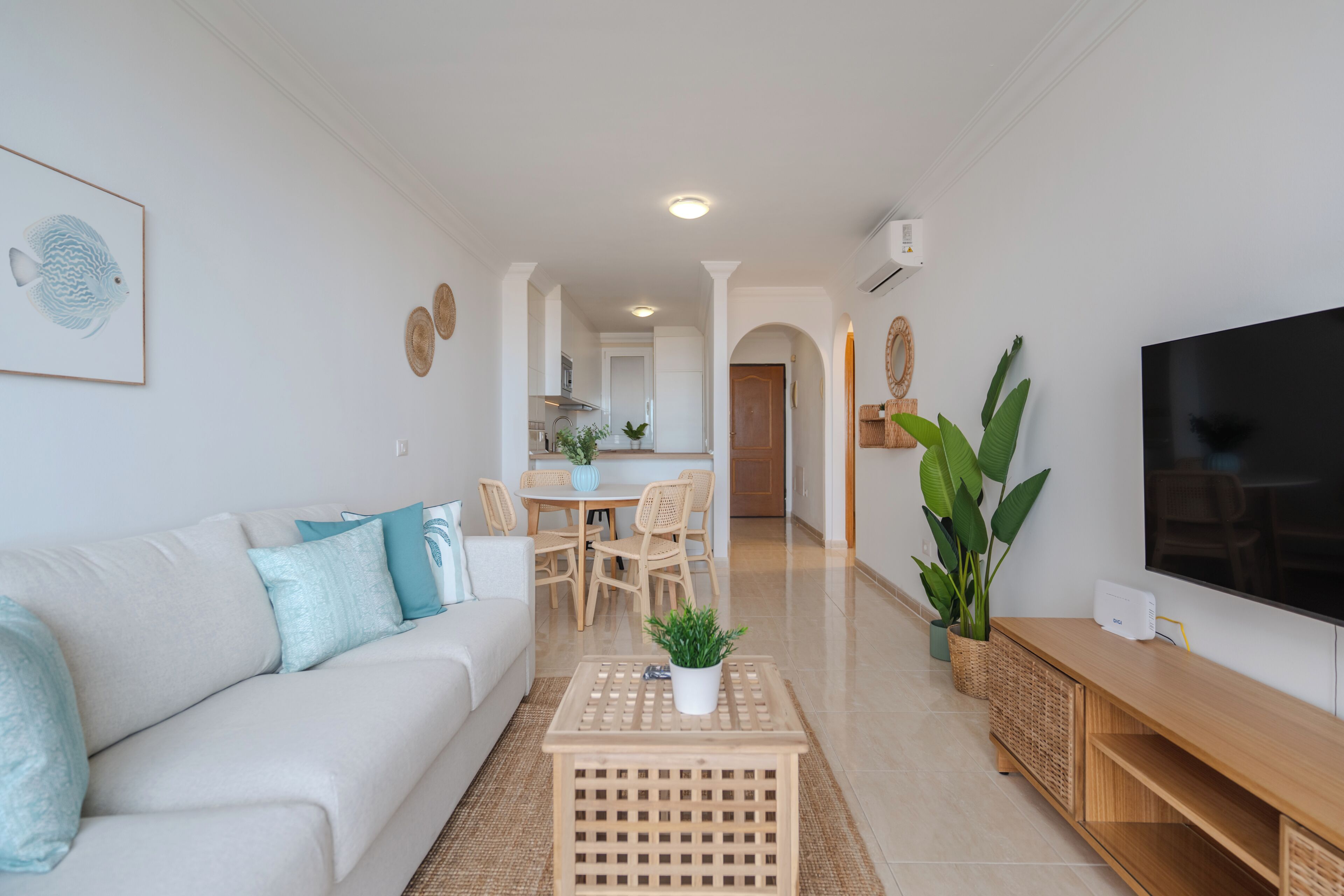 Apartamento, 2 quartos, sacada, vista para o oceano | Sala de estar