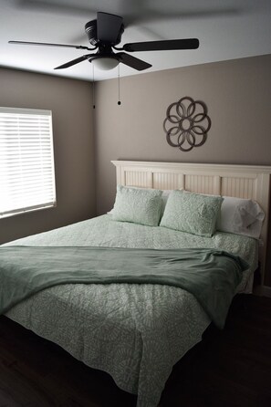 Room - City Park Retreat | Near Golf, Parks & Old Town (Fort Collins)