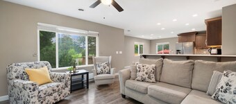 City Park Retreat | Near Golf, Parks & Old Town
