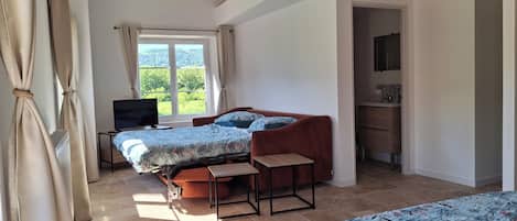 1 bedroom, WiFi, bed sheets