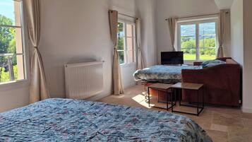1 bedroom, WiFi, bed sheets