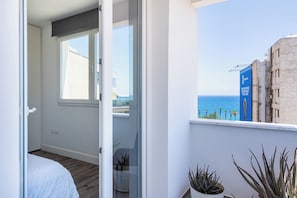 Iron/ironing board, free WiFi - Luxury 2BR Limassol Marina Views (Lemesos)