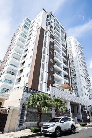 Exterior - Stunning one-bedroom with pool, and gym - YK (Santo Domingo)
