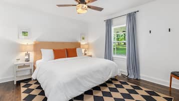 2 slaapkamers, een strijkplank/strijkijzer, wifi, beddengoed