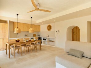 TV - Sustainable Holiday Home with Pool in Mallorca (Galilea)