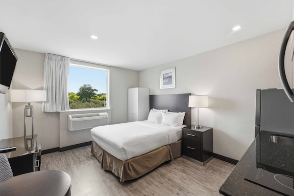 Niagara Falls Inn-near The Falls - Niagara Falls