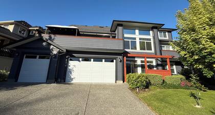 Around 850sqft cozy home with parking lots at Bear Mountain, Victoria
