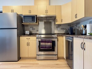 Private kitchen - Around 850sqft home at Bear Mountain, Victoria (Victoria)
