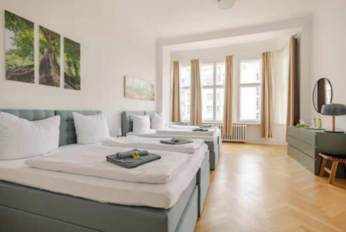 3 bedrooms, desk, iron/ironing board, travel cot