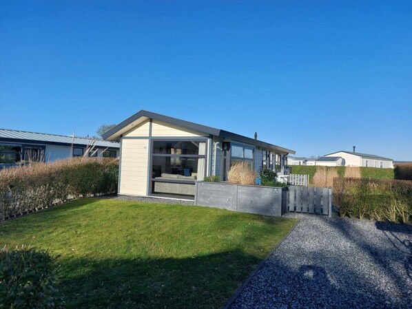 House | Exterior - Holiday Home in Noordwijk With Terrace (Noordwijk)