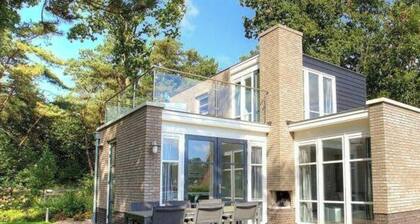 Villa in Otterlo With Terrace and Wi-fi