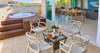 Cobertura no Golf Ville Deck Privativo com Jacuzzi e Churrasqueira