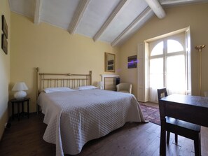1 bedroom, WiFi (free), bed sheets