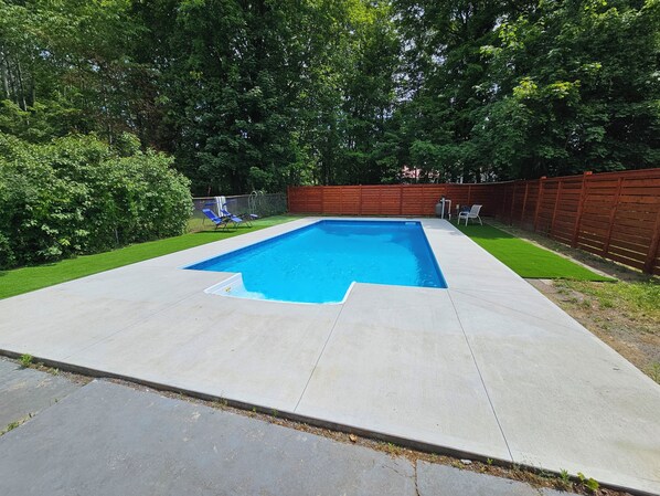 Pool - 3-bedroom house in SGF with AC Between beautiful Saratoga and lake George (south glens falls)