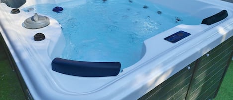 室外 SPA 浴池