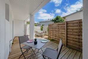 Outdoor dining - Le Spatiozo - Appt aux Abatilles, proche plage (Arcachon)