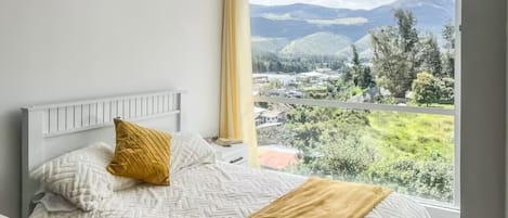 Bureau, Wi-Fi, draps fournis