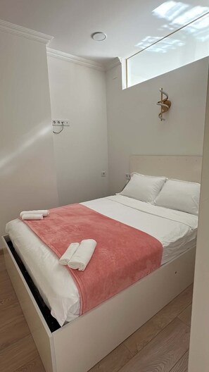Room - Batumi Bright and Cozy Apartment. (Batumi)