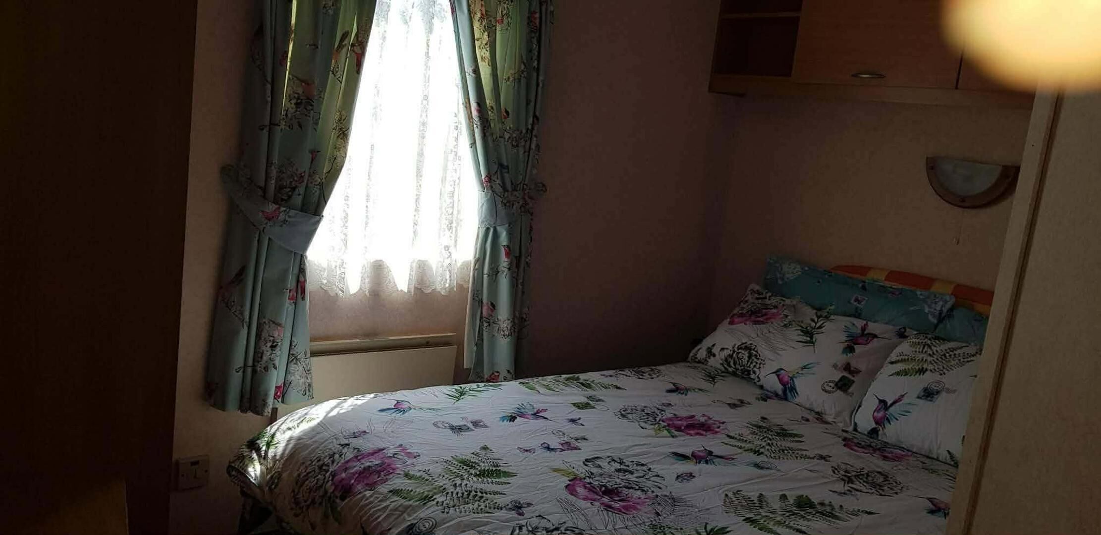 3 bedrooms, bed sheets