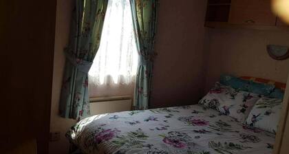 Mobile Homes Magheroarty Sleeps 5/6 With Garden