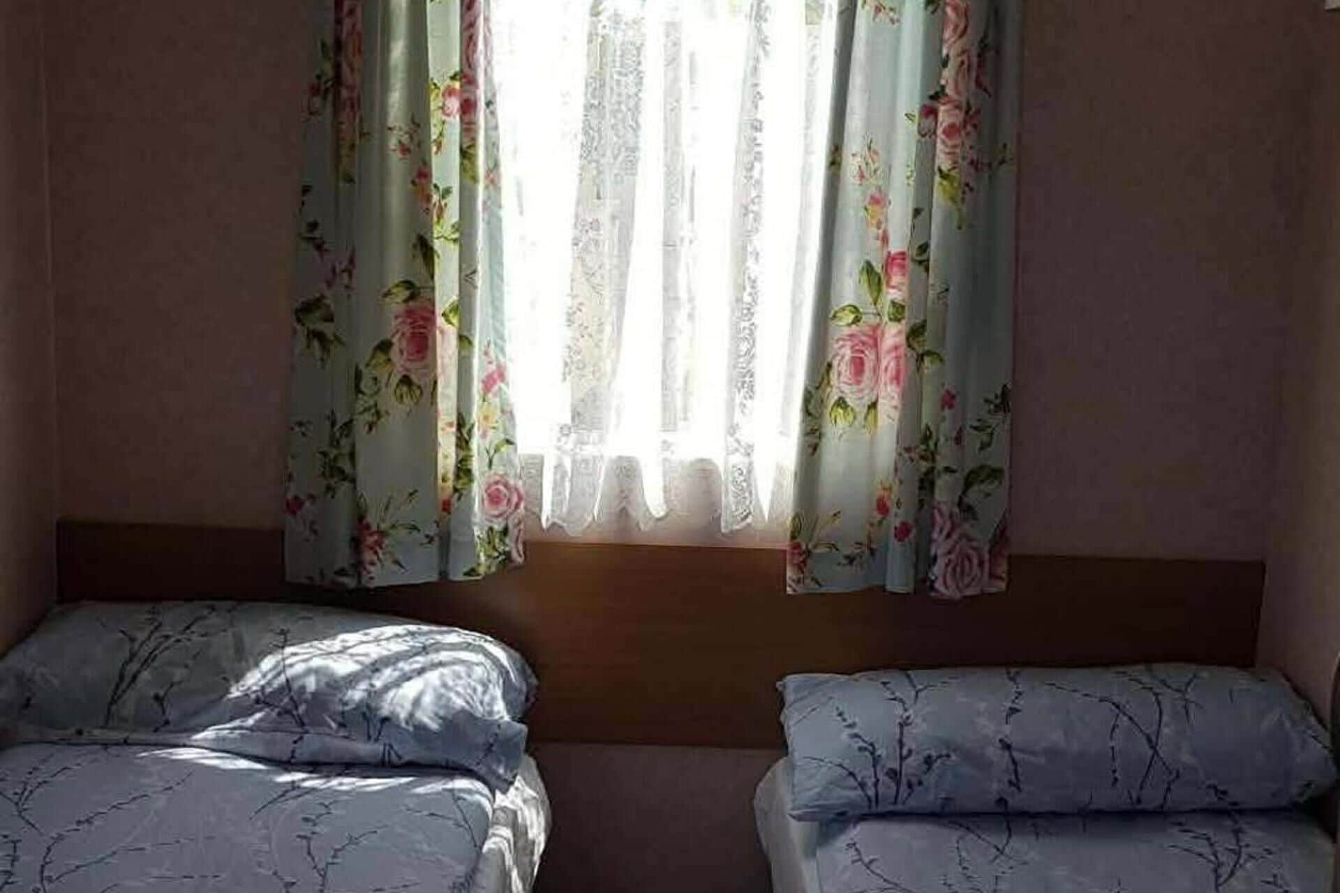 3 bedrooms, bed sheets