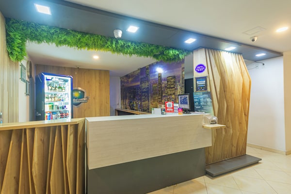 洛杉矶贝洛酒店 - 貝約