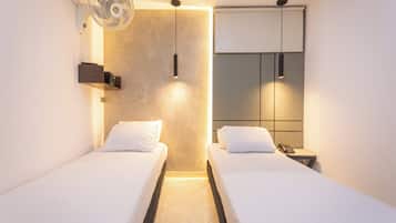 Standard Double Room | Minibar, individually decorated, individually furnished, free WiFi