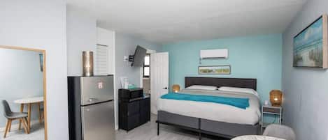 1 habitación, tabla de planchar con plancha, wifi y ropa de cama