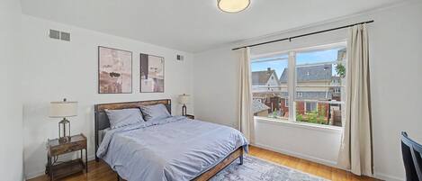 3 bedrooms, WiFi, bed sheets