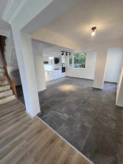 Villa Olinda - 4 Bed Villa with 200m2 garden!