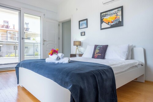 AMADO - 3 Bed Duplex with view on pool