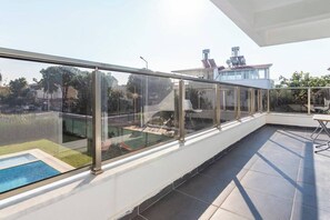 Terrace/patio - AMADO - 3 Bed Duplex with view on pool (Antalya)