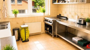 Kühlschrank, Mikrowelle