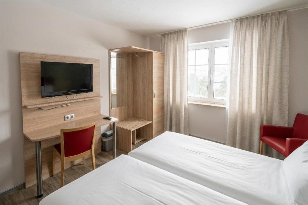 In-room safe, individually decorated, individually furnished, desk